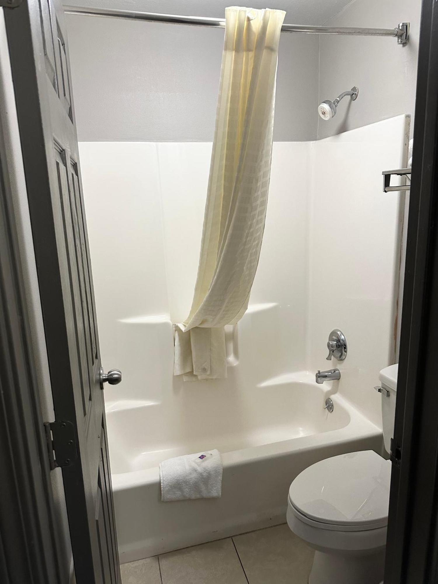 Studio 6 Suites Louisville Ky Airport/Expo Center ภายนอก รูปภาพ