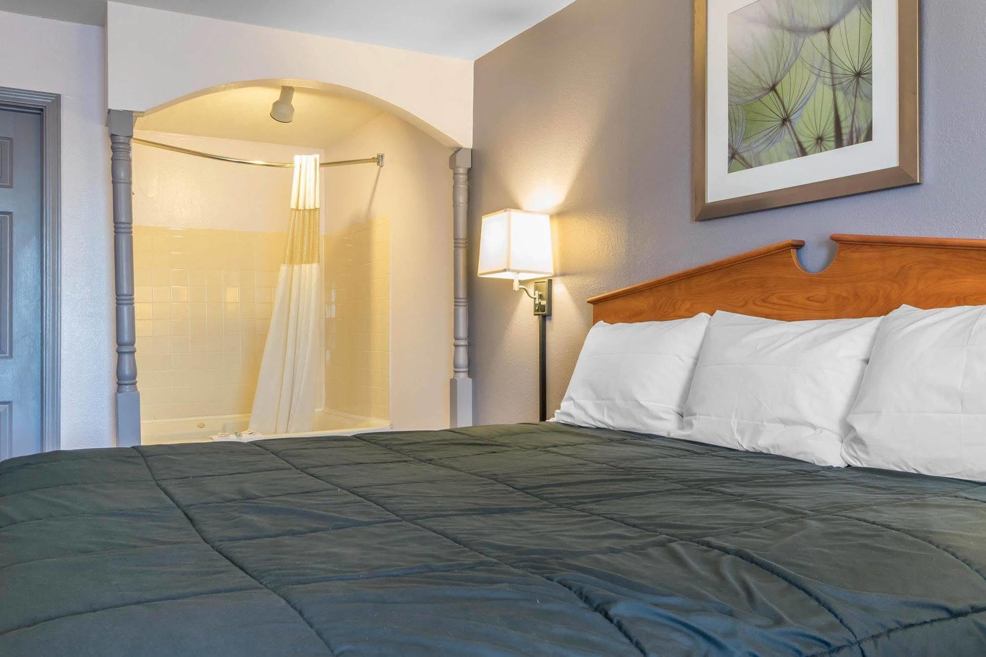 Studio 6 Suites Louisville Ky Airport/Expo Center ภายนอก รูปภาพ